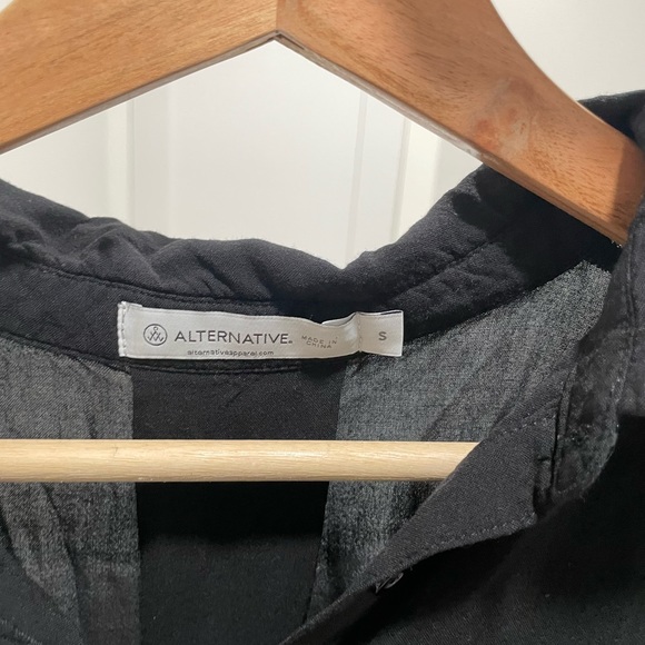 Cute alternative top size small - Picture 4 of 4